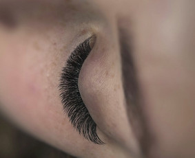 Vizažistės - Makiažas, &scaron;ukuosenos, blakstienos, antakių procedūros - 4