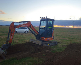 Statybinės technikos nuoma - Mini 2,8t ekskavatoriaus nuoma su operatorium - 2