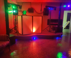 Dj Harke ir renginių vedėja Roberta Stancikaitė / haroldas janulis / Darbų pavyzdys ID 4220901