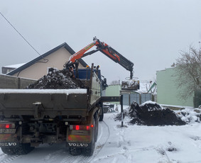 Birių krovinių pervežimas - Fiskaro paslaugos, savivartis su kranu griebtuvais - 4