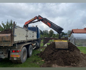 Statybinių atliekų i&scaron;vežimas - Fiskaro paslaugos, savivartis su kranu griebtuvais - 2
