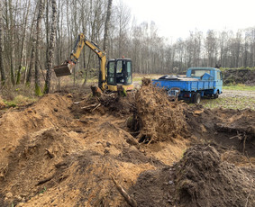 Smulkių krovinių pervežimas Lietuvoje - Fiskaro paslaugos, savivartis su kranu griebtuvais - 2