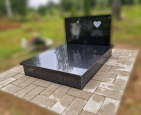 Fotokeramika - Paminklai, paminklų gamyba, kapų tvarkymas, plok&scaron;tės kapams - 1