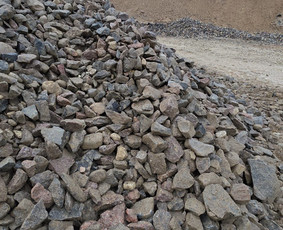 Skalda - Juodžemis, smelis, žvyras, skalda, gruntas - 1