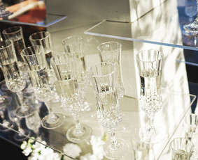 Įvairios paslaugos vestuvėms - &Scaron;ampano staliukas ir foto zona įsimintinai jūsų &scaron;ventei - 3