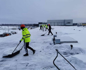 Sniego valymas - Sniego valymas nuo stogų - 1