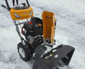 Mechanizuotas sniego valymas - Sniego valymas nuo stogo, sniego kasimas kieme - 3