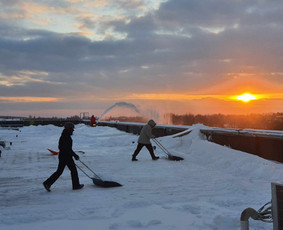 Buitinės paslaugos - Sniego valymas nuo stogo, sniego kasimas kieme - 3