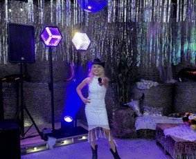 Renginiai, &scaron;ventės - Renginių vedėja Aistė su Dj komanda - 3