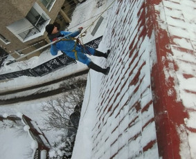 Sniego valymas nuo stogų - Sniego valymas nuo - stogų, takelių, kiemų. - 1