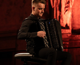 Gyva muzika jūsų vestuvėms ar renginiams – bajanas akordeona / Yevgenii Musiiets / Darbų pavyzdys ID 4232933