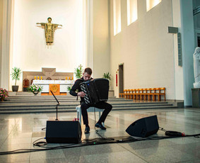 Gyva muzika jūsų vestuvėms ar renginiams – bajanas akordeona / Yevgenii Musiiets / Darbų pavyzdys ID 4232953