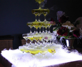 &Scaron;ampano piramidė - Amber Shake - Mobilus baras Jūsų &scaron;ventei - 2