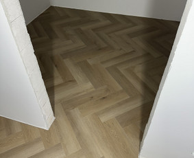 Laminato, vinilo (click sistema) klojimas, išlyginamasis / DASS grindų sprendimai / Darbų pavyzdys ID 4238798
