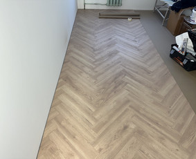 Laminato, vinilo (click sistema) klojimas, išlyginamasis / DASS grindų sprendimai / Darbų pavyzdys ID 4238802
