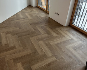 Laminato, vinilo (click sistema) klojimas, išlyginamasis / DASS grindų sprendimai / Darbų pavyzdys ID 4242056