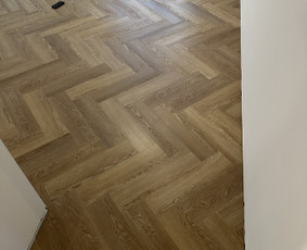 Laminato, vinilo (click sistema) klojimas, išlyginamasis / DASS grindų sprendimai / Darbų pavyzdys ID 4242060
