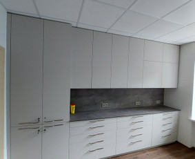 Stumdomų durų ir pertvarų gamyba - Lameron Nestandartinių baldų projektavimas ir gamyba - 1