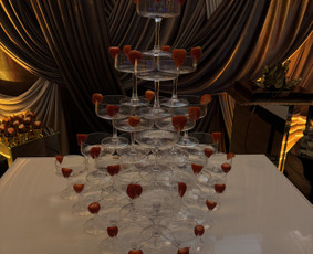 Mobilaus baro nuoma - Mobilus baras, &scaron;ampano taurių piramidė - 2