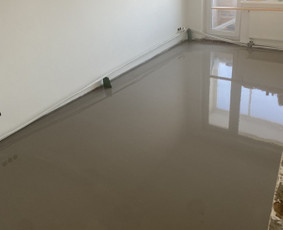 Epoksidinės grindys, liejimas - Vinilinių grindų montavimas/i&scaron;lyginamosios pilimas/parketas - 1