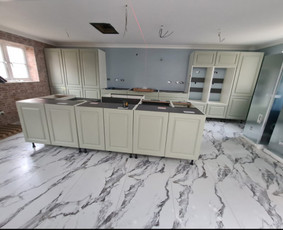 Lubų dažymas - Plataus profilio statybos darbais - 3