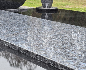 Granito plok&scaron;tės kapams, dengimas - Kapaviečių dengimas granito plok&scaron;tėmis - 4