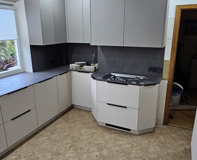 Baldų gamyba - Nestandartinių ir standartinių kietų baldų gamyba - 2