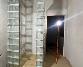 Statybos darbai - Klijuoju plyteles - 4