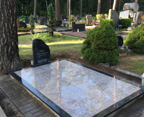 Akmens graviravimas - Paminklai, Dengimas granito plok&scaron;tėmis, Kapaviečių tvarkymas - 1