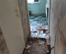 Grindų demontavimas - Ekolux Griovimo ir statybinių atliekų i&scaron;vežimo paslaugos - 4