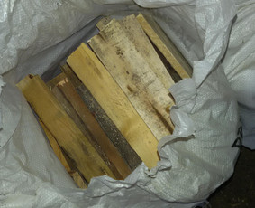 Buitinės paslaugos - Granules 15 kg 7,5eur - 2