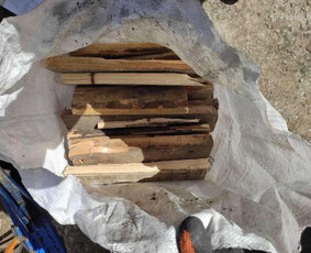 Buitinės paslaugos - Granules 15 kg 7,5eur - 4