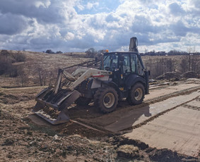 Statybos, apdaila - Ratinio ekskavatoriaus Račiok nuoma.polių gręžimas - 2