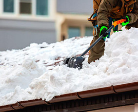 Aplinka, sodas - Sniego valymas nuo stogų - 1