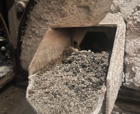 Kieto kuro katilų valymas ir priežiūra - Granulinių, malkinių katilų,&scaron;ilumos siurblių montavimas - 1