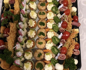 Maistas, konditerija - Vieno kąsnio užkandžiai, keptos duonos tortai. - 2