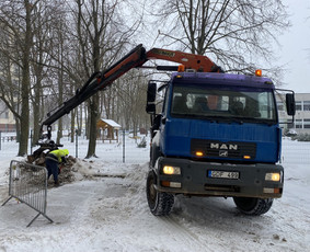 Birių krovinių pervežimas - Fiskaro paslaugos, savivartis su kranu griebtuvais - 2