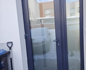 Paslaugos verslui - Plėvelės klijavimas - 1