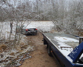 Pagalba užklimpus automobiliui - Tralas Utena 24/7 įvairių krovinių pervežimas - 1