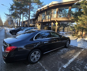 Mercedes E class nuoma su vairuotoju