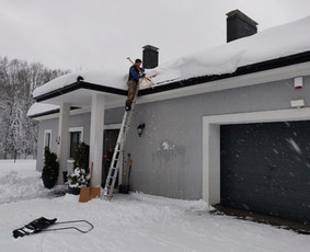Sniego valymas nuo stogų - Uab/sniego valymas, nuo stogų, bei kiemų. - 3