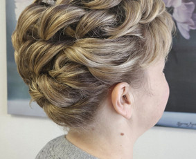 Atstatomosios plaukų procedūros - Kirpėja-stilistė Danutė - 2