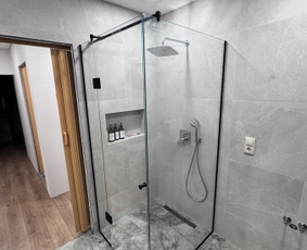 Stiklo konstrukcijos, montavimas - Nestandartinių du&scaron;ų, led veidrodžių, terasų, stiklinimas. - 3