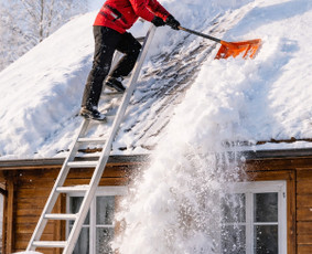 Sniego valymas - Sniego valymas nuo stogų - 2