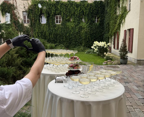 Įvairios paslaugos vestuvėms - &Scaron;ampano staliukas - 2