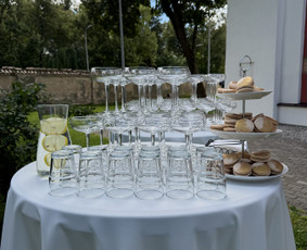 Įvairios paslaugos vestuvėms - &Scaron;ampano staliukas - 1