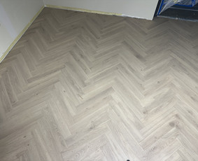 Laminato, vinilo (click sistema) klojimas, išlyginamasis / DASS grindų sprendimai / Darbų pavyzdys ID 4291171