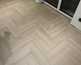 Laminato, vinilo (click sistema) klojimas, išlyginamasis / DASS grindų sprendimai / Darbų pavyzdys ID 4291177