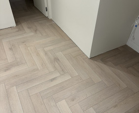 Laminato, vinilo (click sistema) klojimas, išlyginamasis / DASS grindų sprendimai / Darbų pavyzdys ID 4291181