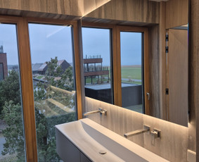 Veidrodžių gamyba - Esteti&scaron;kos stiklo pertvaros, du&scaron;o kabinos ir veidrodžiai - 2